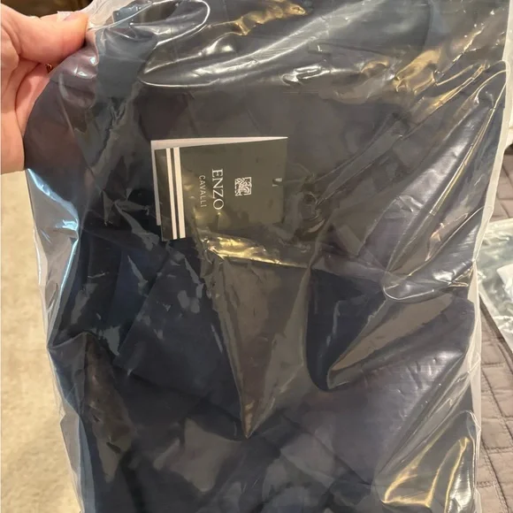 Classic Navy Blue Button-Down Shirt for Men - Picture 3 of 3